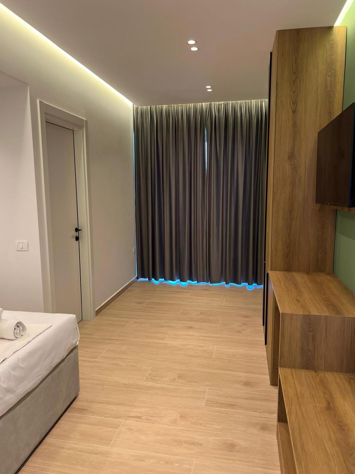 Emily'S Hotel Himare Ngoại thất bức ảnh