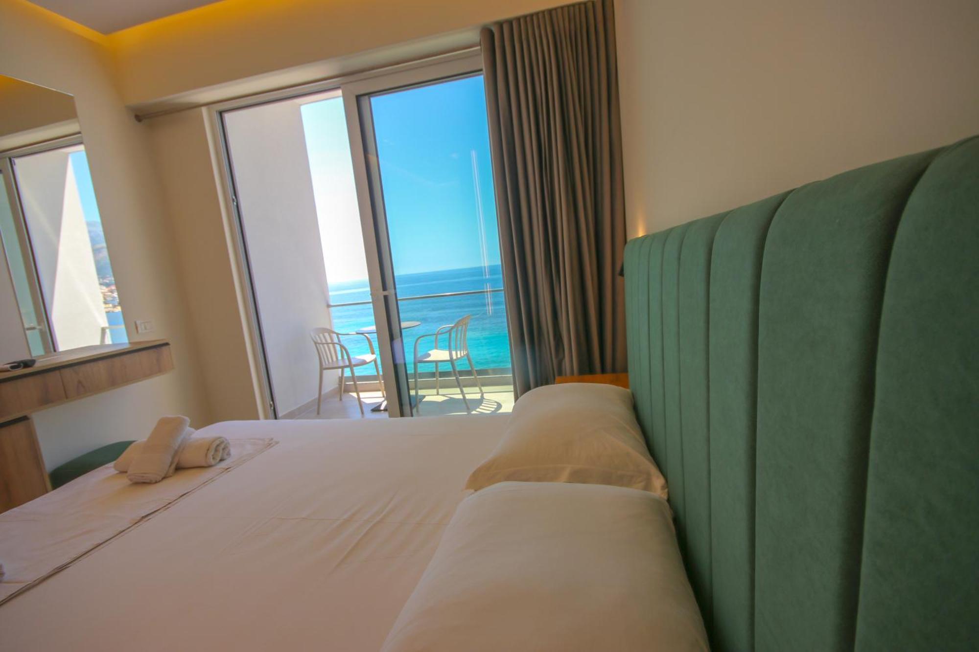 Emily'S Hotel Himare Ngoại thất bức ảnh