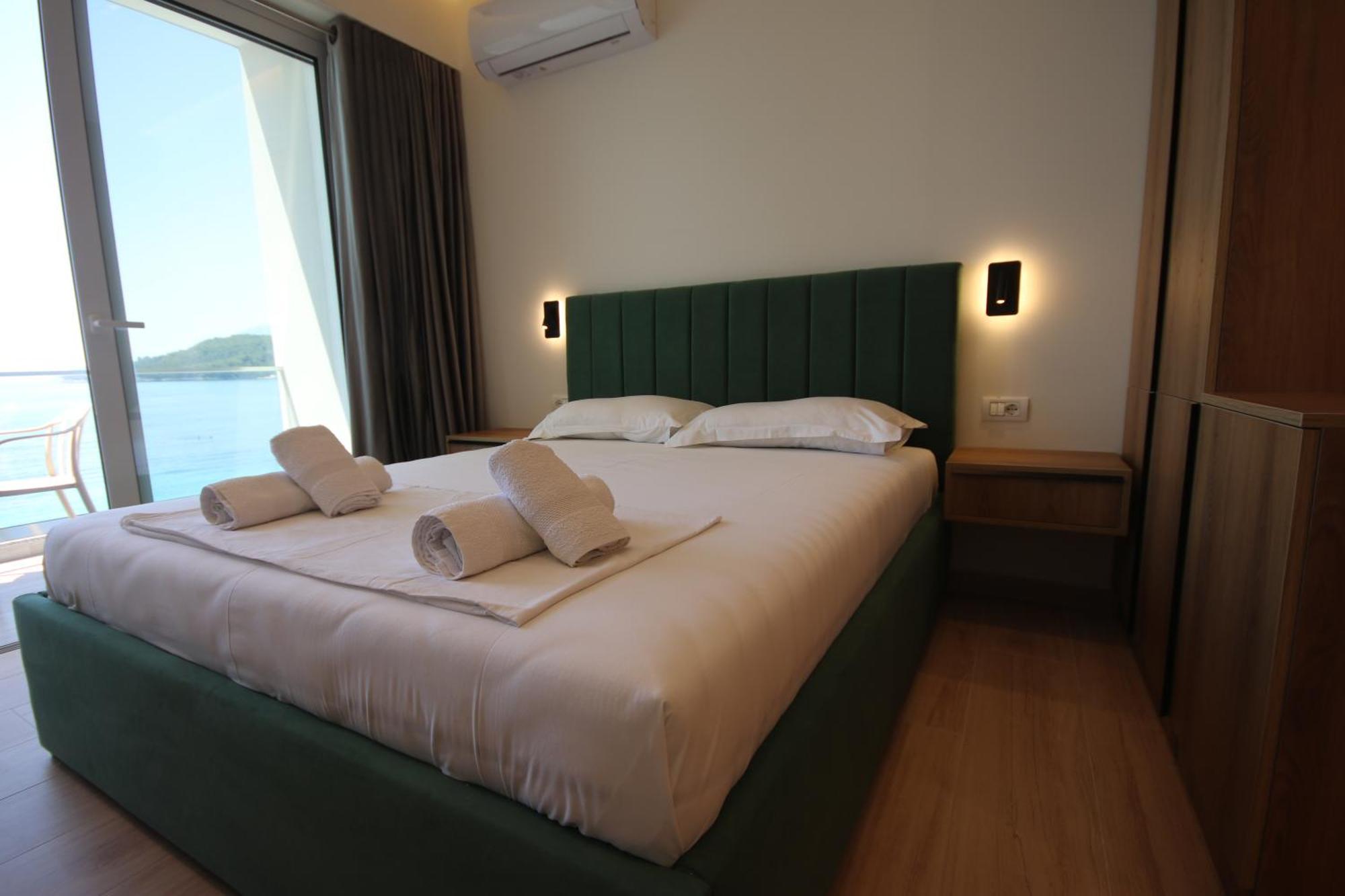 Emily'S Hotel Himare Ngoại thất bức ảnh