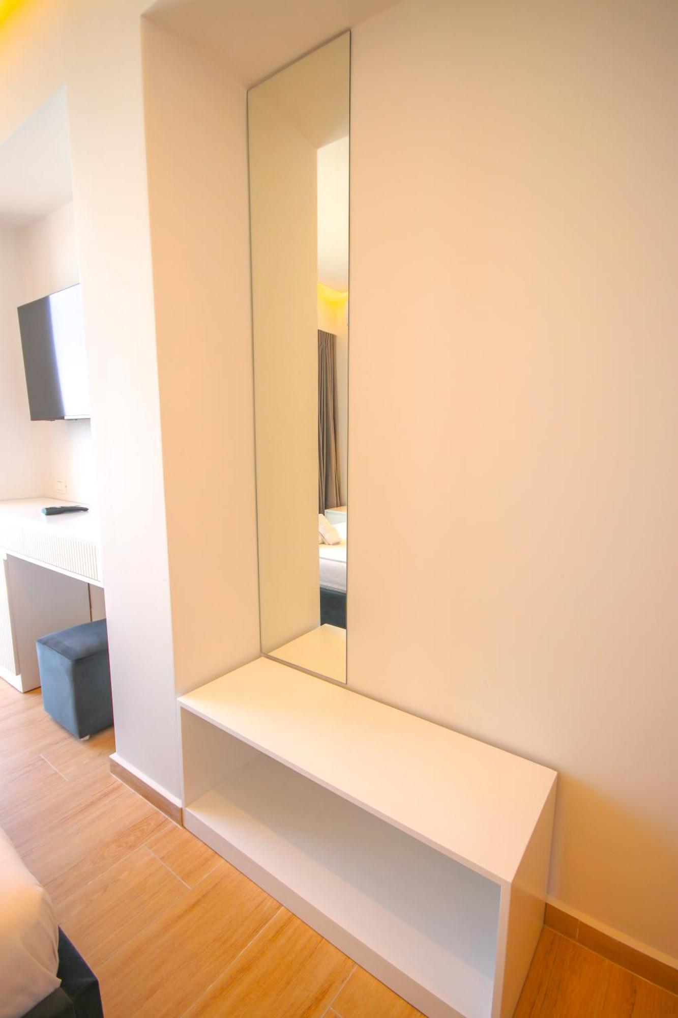 Emily'S Hotel Himare Ngoại thất bức ảnh