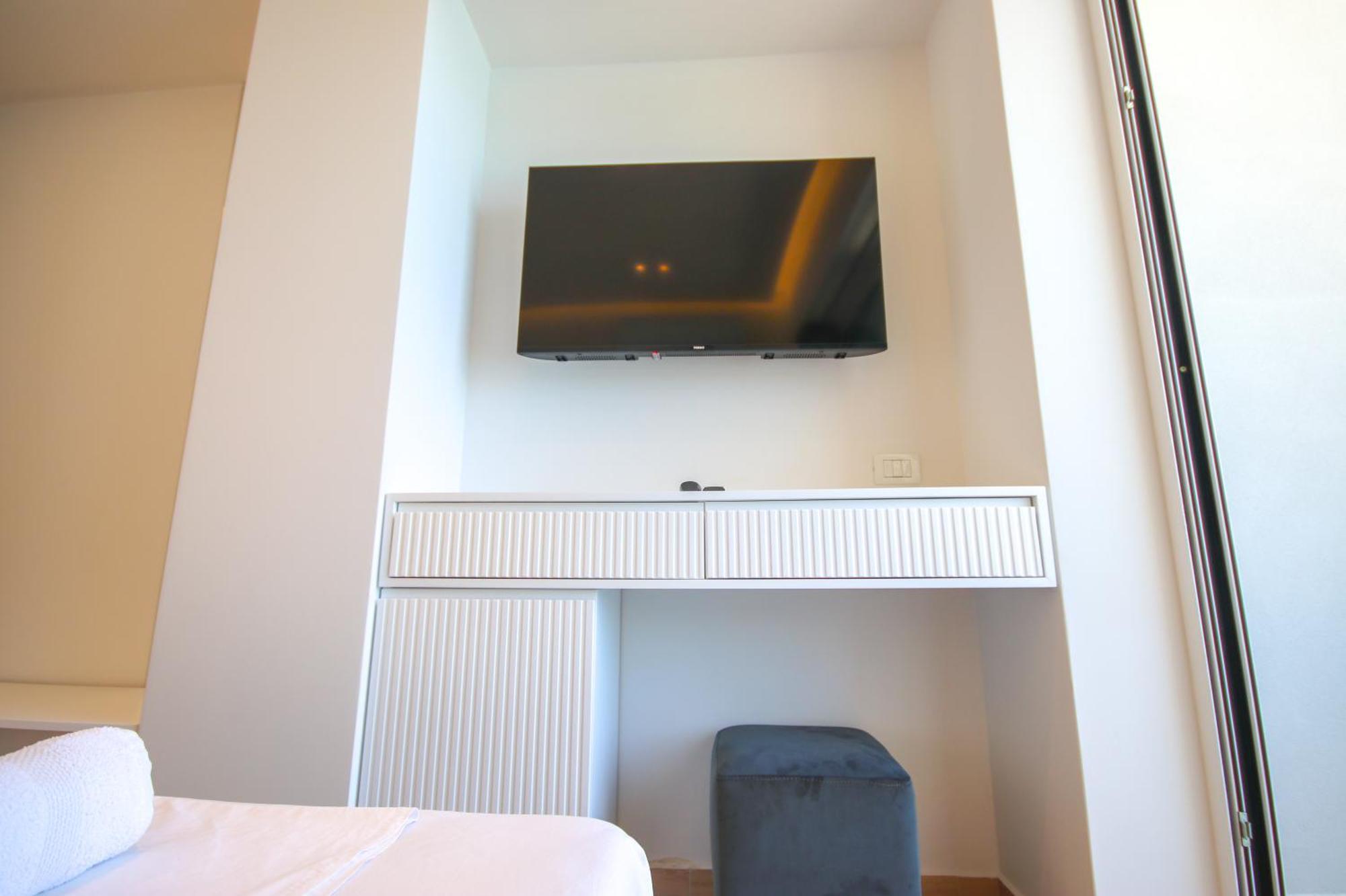 Emily'S Hotel Himare Ngoại thất bức ảnh
